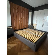 Zestaw łóżka tapicerowanego EUROPA 160x200cm z panelami ściennymi ANGULO