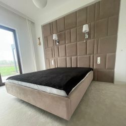 Zestaw łóżka tapicerowanego ALADYN 160x200cm z panelami ściennymi BRICK