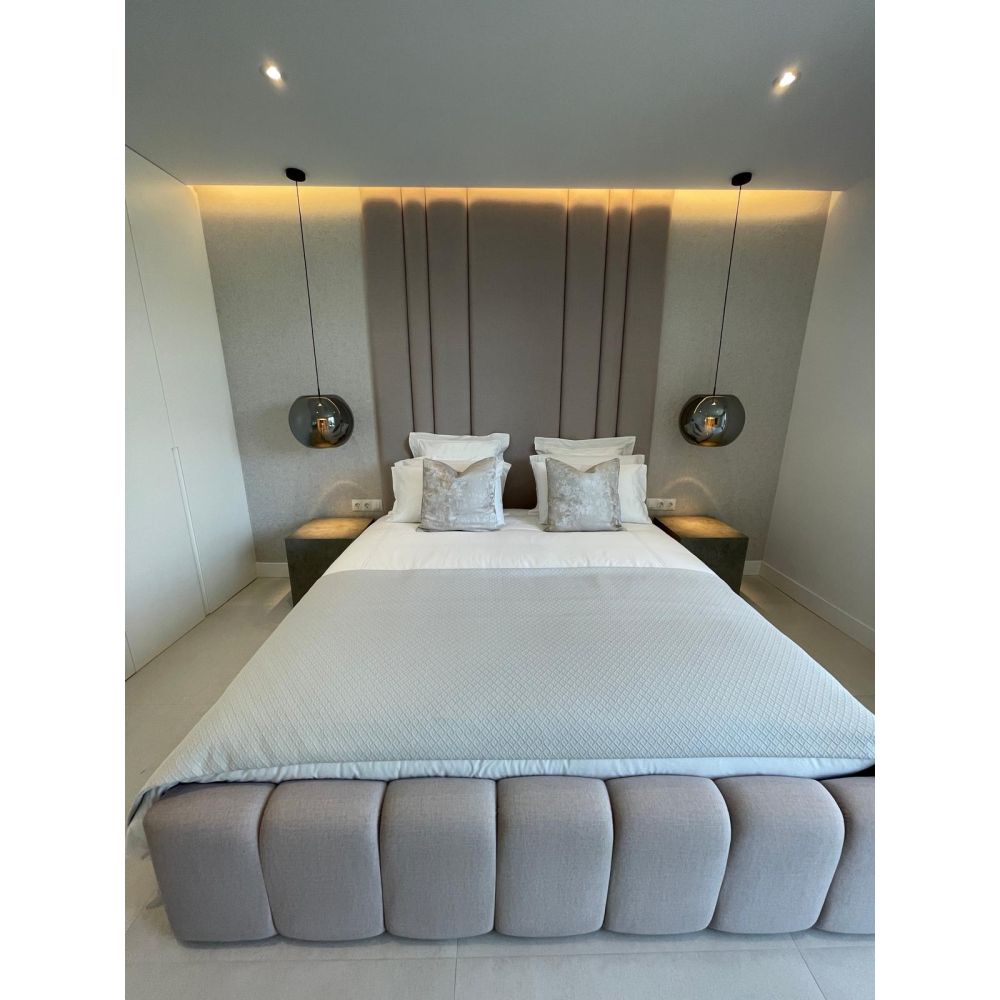 Zestaw łóżka tapicerowanego BUBBLE 180x200cm z panelami ściennymi LINERO