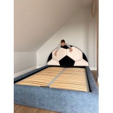 ŁÓŻKO FOOTBALL Z ZAGŁÓWKIEM PIŁKI