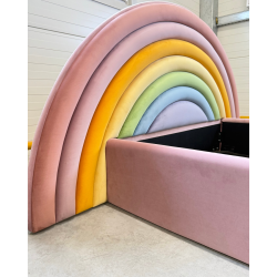 ŁÓŻKO RAINBOW Z ZAGŁÓWKIEM TĘCZY